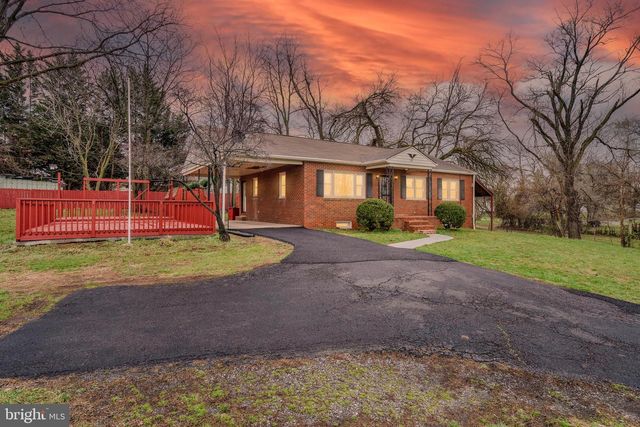 310 N FAIRFAX BLVD, Ranson, WV 25438