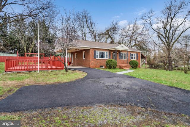 310 N FAIRFAX BLVD, Ranson, WV 25438