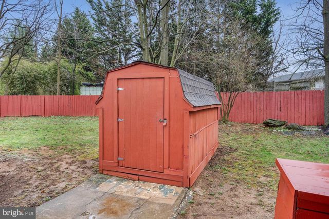 310 N FAIRFAX BLVD, Ranson, WV 25438