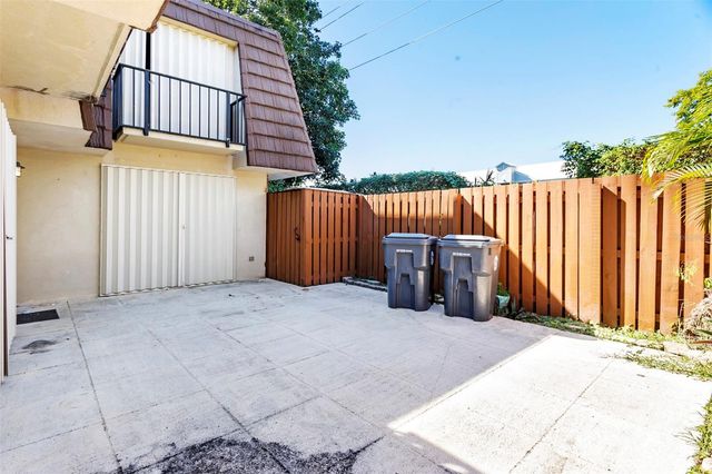 3911 CAROLINA DR., Lake Worth, FL 33461