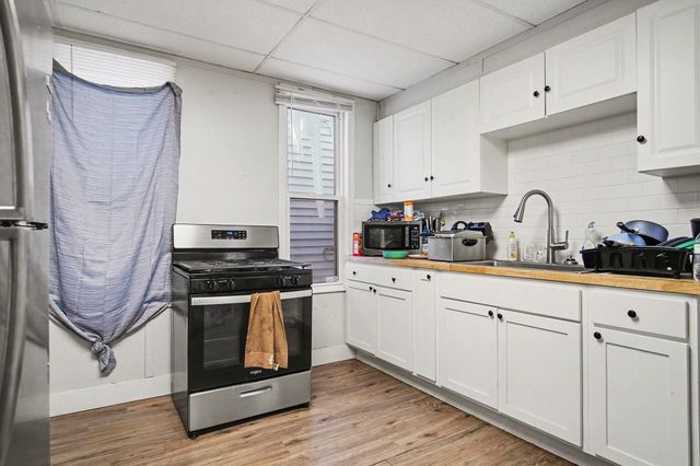 916 Lafayette Avenue NE, Grand Rapids, MI 49503