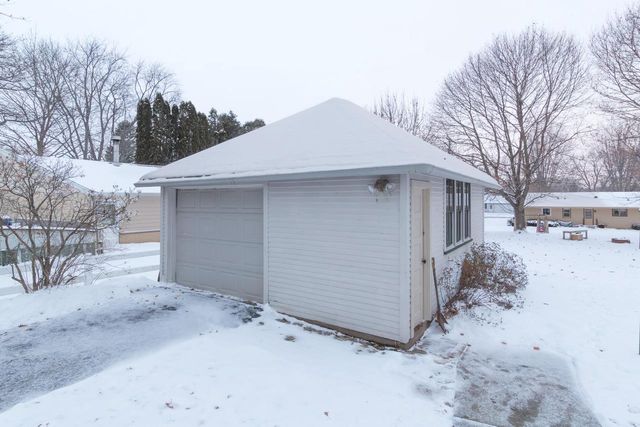 318 Forest AVENUE, Kewaskum, WI 53040
