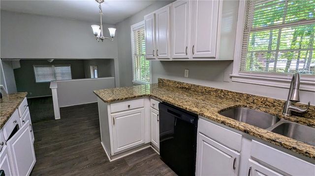 3043 Orbit Circle, Ellenwood, GA 30294