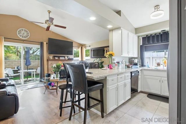 2170 Shadetree Ln, Escondido, CA 92029