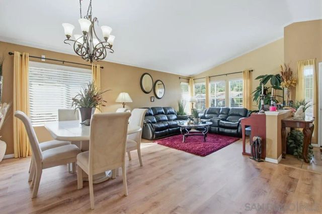 2170 Shadetree Ln, Escondido, CA 92029