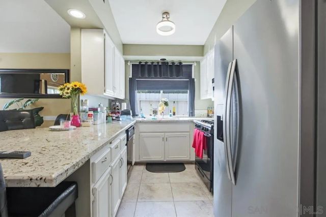 2170 Shadetree Ln, Escondido, CA 92029