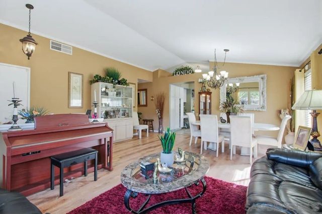 2170 Shadetree Ln, Escondido, CA 92029