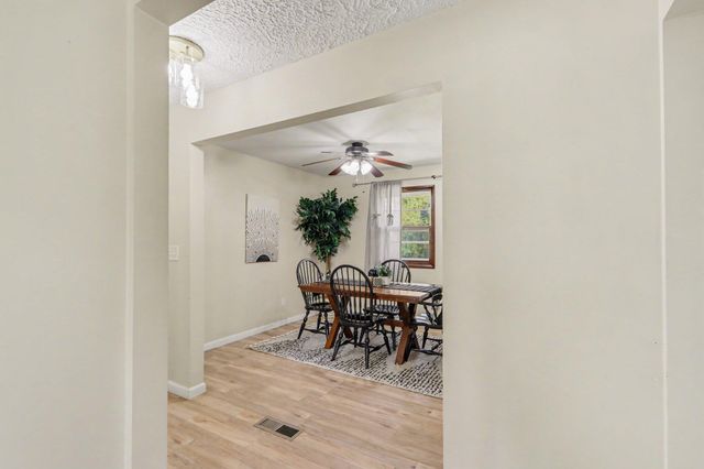 1409 Bacon Avenue, Portage City, MI 49002