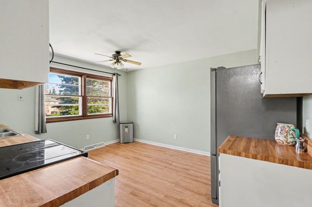 1409 Bacon Avenue, Portage City, MI 49002