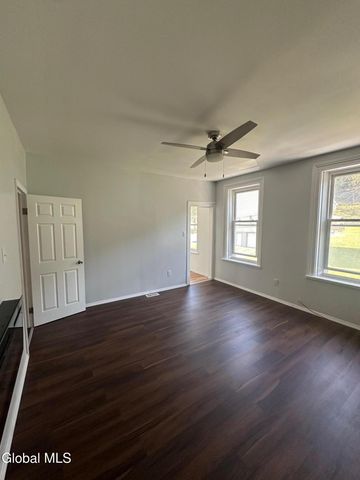 8 St Marys Avenue, Troy, NY 12180