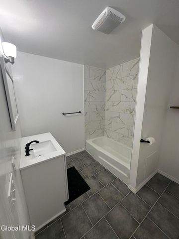 8 St Marys Avenue, Troy, NY 12180