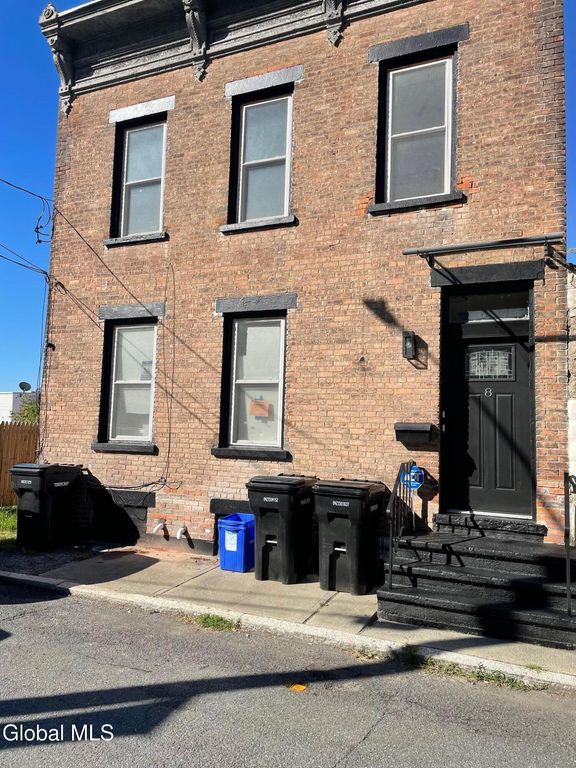 8 St Marys Avenue, Troy, NY 12180