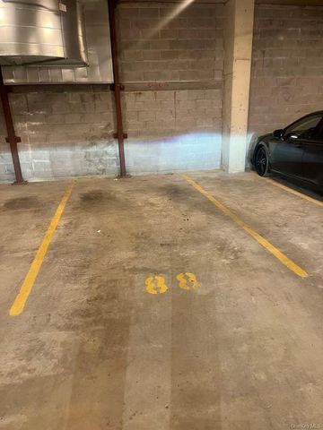 131-02A 40 Road 17I, Flushing, NY 11354