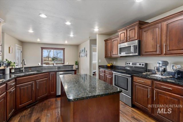 3707 North 2455 East, Twin Falls, ID 83301