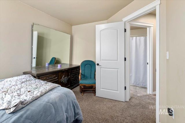 3707 North 2455 East, Twin Falls, ID 83301