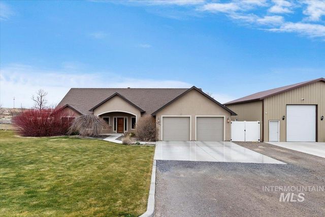 3707 North 2455 East, Twin Falls, ID 83301