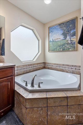 3707 North 2455 East, Twin Falls, ID 83301