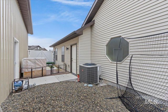 3707 North 2455 East, Twin Falls, ID 83301