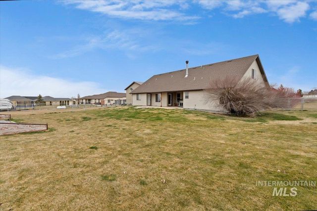 3707 North 2455 East, Twin Falls, ID 83301