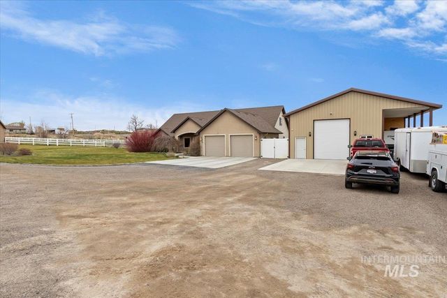 3707 North 2455 East, Twin Falls, ID 83301