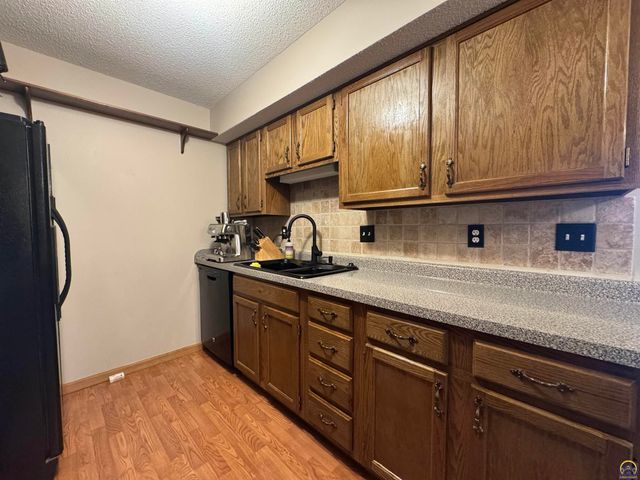 3039 SW Maupin Ln Apt 204, Topeka, KS 66614