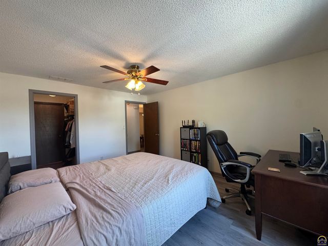 3039 SW Maupin Ln Apt 204, Topeka, KS 66614