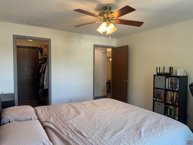 3039 SW Maupin Ln Apt 204, Topeka, KS 66614