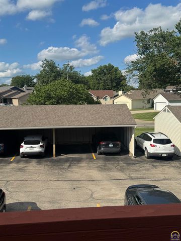3039 SW Maupin Ln Apt 204, Topeka, KS 66614
