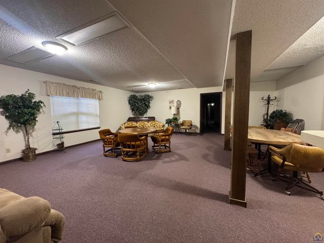 3039 SW Maupin Ln Apt 204, Topeka, KS 66614