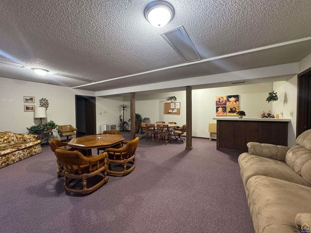 3039 SW Maupin Ln Apt 204, Topeka, KS 66614