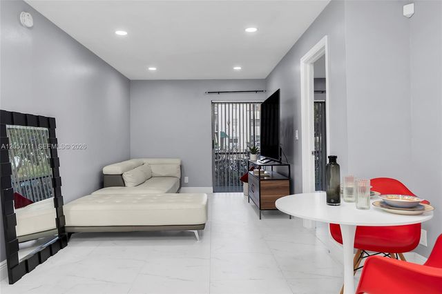3300 Spanish Moss Terrace 106, Lauderhill, FL 33319