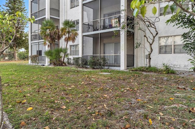 3300 Spanish Moss Terrace 106, Lauderhill, FL 33319