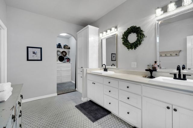 1121 Meghann Lane, Waxahachie, TX 75167