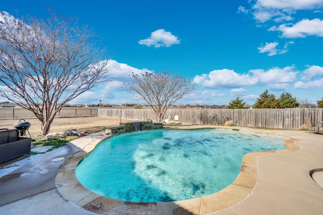 1121 Meghann Lane, Waxahachie, TX 75167