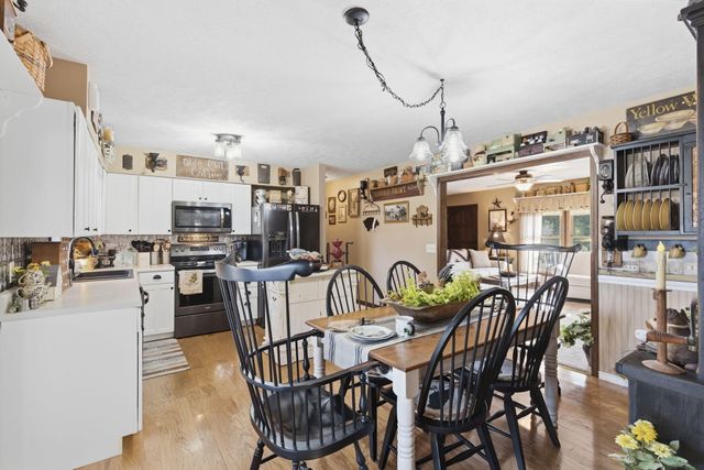 252 Groton Street, Hollister, MO 65672