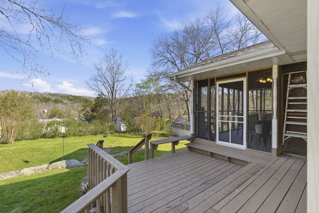 252 Groton Street, Hollister, MO 65672