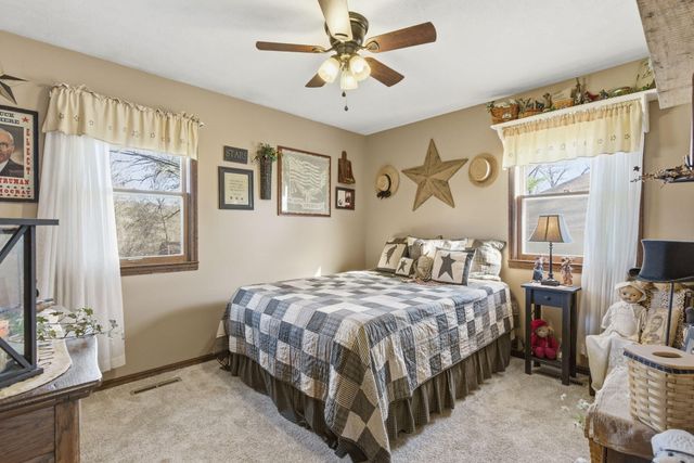 252 Groton Street, Hollister, MO 65672