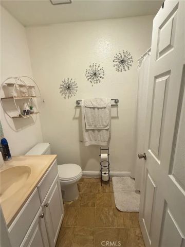 450 E 4th 103, Santa Ana, CA 92701