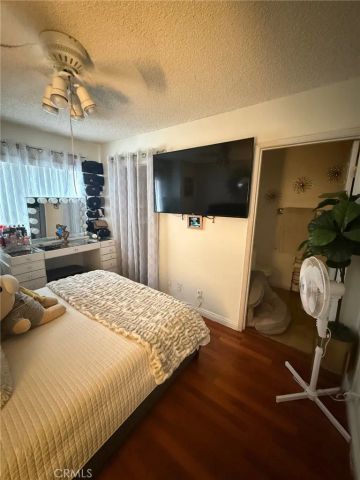 450 E 4th 103, Santa Ana, CA 92701