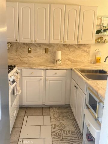 450 E 4th 103, Santa Ana, CA 92701