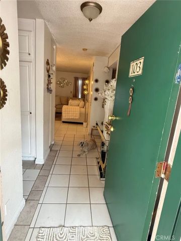 450 E 4th 103, Santa Ana, CA 92701