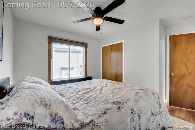 1025 Otter Avenue, Waterford Charter Township, MI 48328