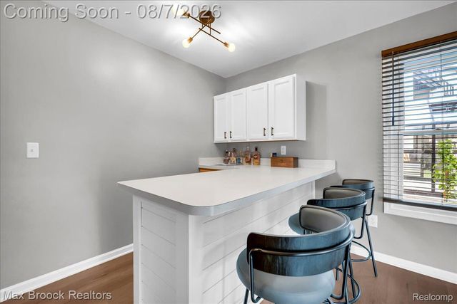 1025 Otter Avenue, Waterford Charter Township, MI 48328