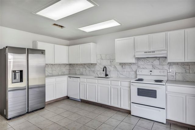 2400 Byfield DR, Cedar Park, TX 78613