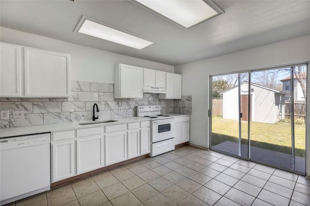 2400 Byfield DR, Cedar Park, TX 78613