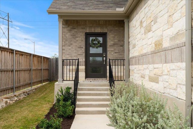 117 Papaya DR, Buda, TX 78610