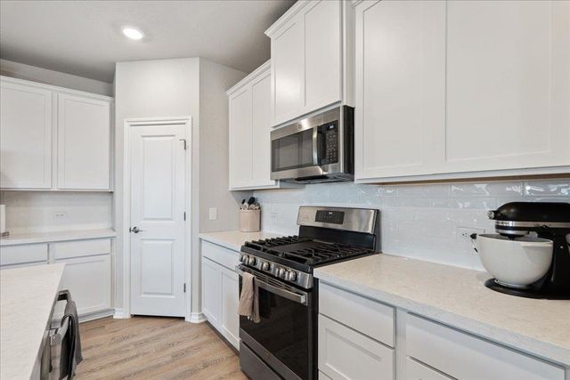 117 Papaya DR, Buda, TX 78610