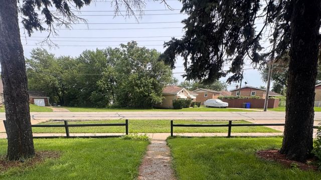 8718 Plainfield Road, Lyons, IL 60534
