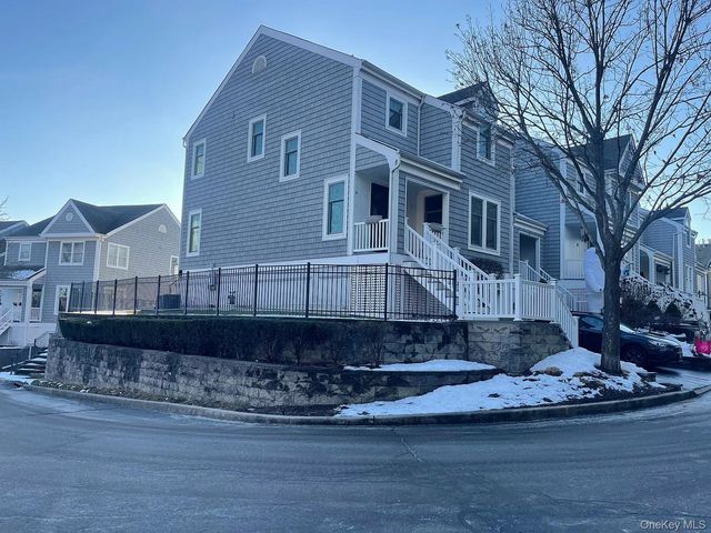 1 Sea Court Lane, Port Jefferson, NY 11777