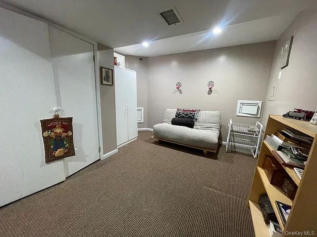 1 Sea Court Lane, Port Jefferson, NY 11777